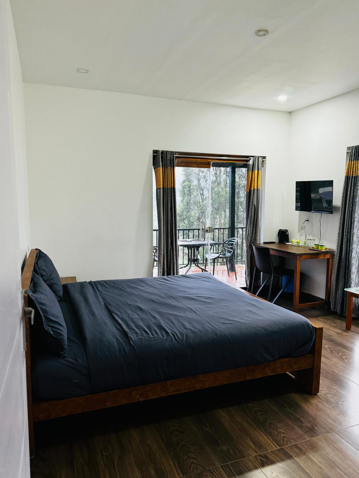 Bed and Breakfast The Wooden Springs Ooty Esterno foto